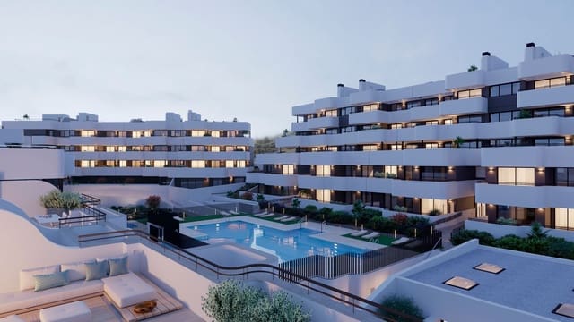 2 quarto Apartamento para venda em Estepona com piscina - 520 000 € (Ref: 9468941)