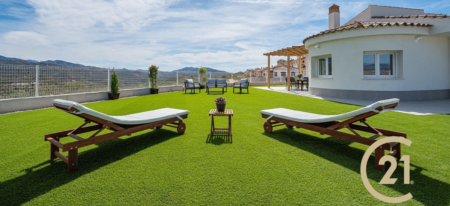 3 Zimmer Villa zu verkaufen in Vinuela mit Pool - 365.000 € (Ref: 9468943)