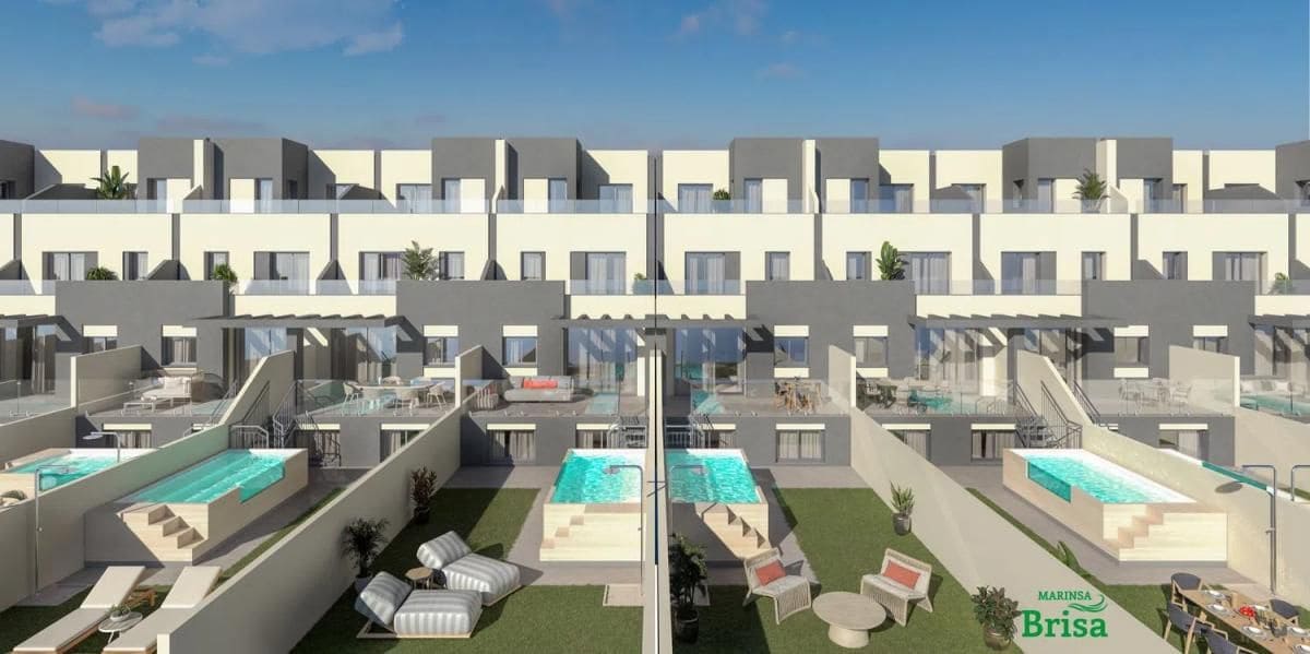 4 soveværelse Rækkehus til salg i Torrox-Costa med swimmingpool - € 420.000 (Ref: 9470956)