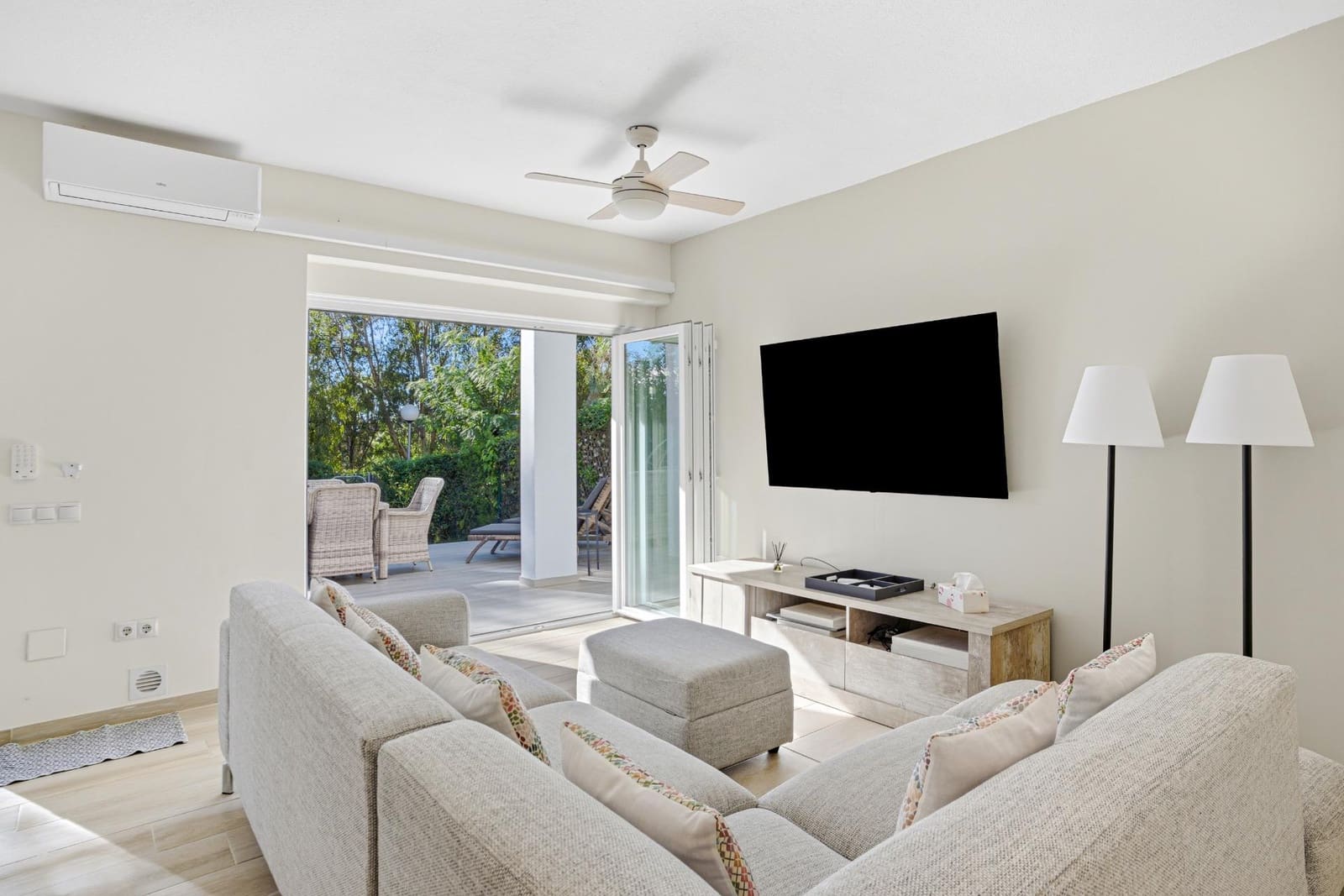 5 sovrum Villa till salu i Sitio de Calahonda med pool garage - 650 000 € (Ref: 9488387)