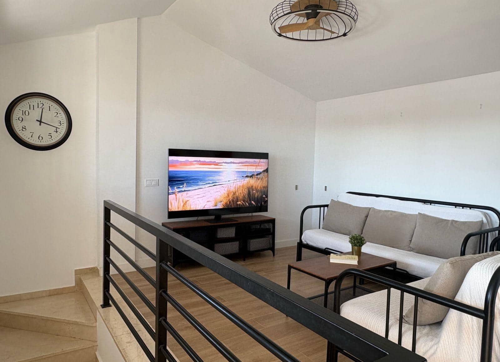 4 makuuhuone Kattohuoneisto myytävänä paikassa Riviera del Sol mukana uima-altaan 
autotalli - 575 000 € (Ref: 9502455)