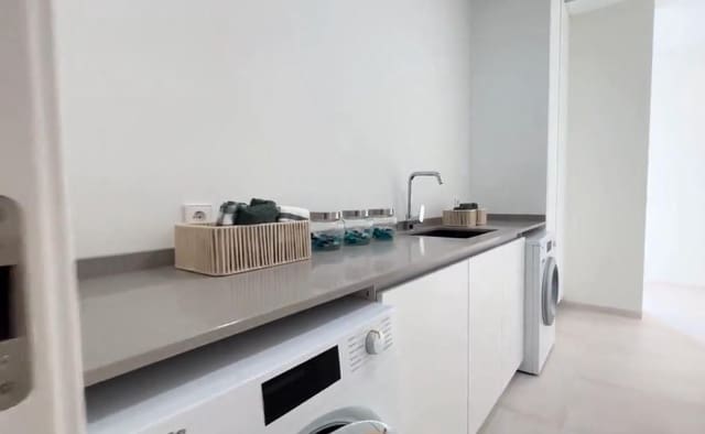 3 soverom Villa til salgs i Las Colinas Golf, Orihuela med svømmebasseng - € 2 695 000 (Ref: 9530737)