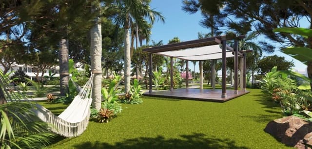 2 soveværelse Penthouse til salg i La Línea de la Concepción med swimmingpool - € 889.000 (Ref: 9530739)