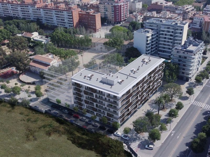 3 bedroom Flat for sale in L'Hospitalet de Llobregat with pool - € 455,000 (Ref: 9530772)