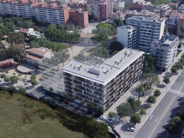 3 bedroom Flat for sale in L'Hospitalet de Llobregat with pool - € 455,000 (Ref: 9530772)