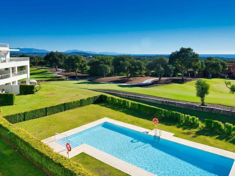 3 sypialnia Apartament na sprzedaż w Sotogrande z basenem - 405 000 € (Ref: 9530776)