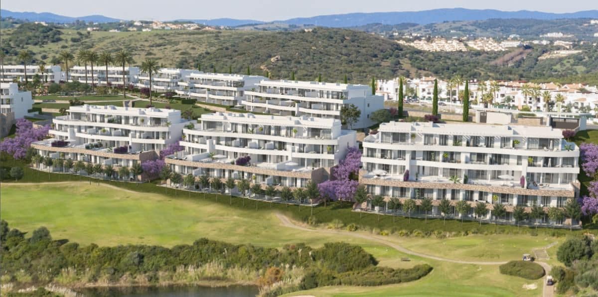 2 soverom Leilighet til salgs i La Linea de la Concepcion med svømmebasseng - € 629 000 (Ref: 9530791)