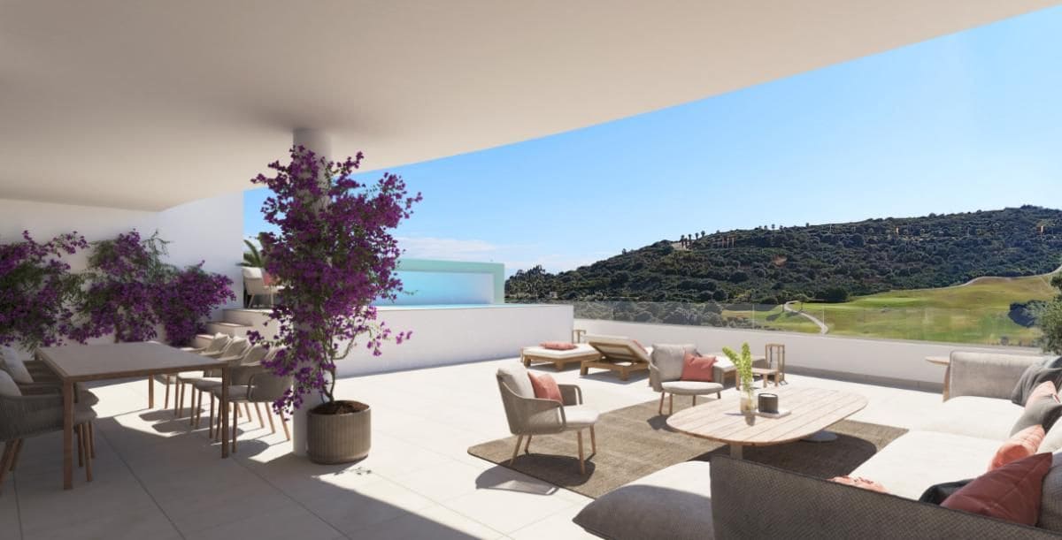 2 soverom Leilighet til salgs i La Linea de la Concepcion med svømmebasseng - € 629 000 (Ref: 9530791)