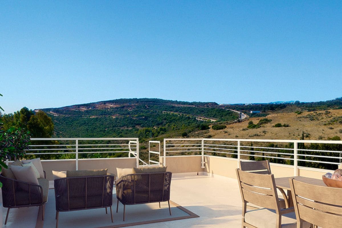 2 quarto Apartamento para venda em Estepona com piscina - 375 000 € (Ref: 9541241)