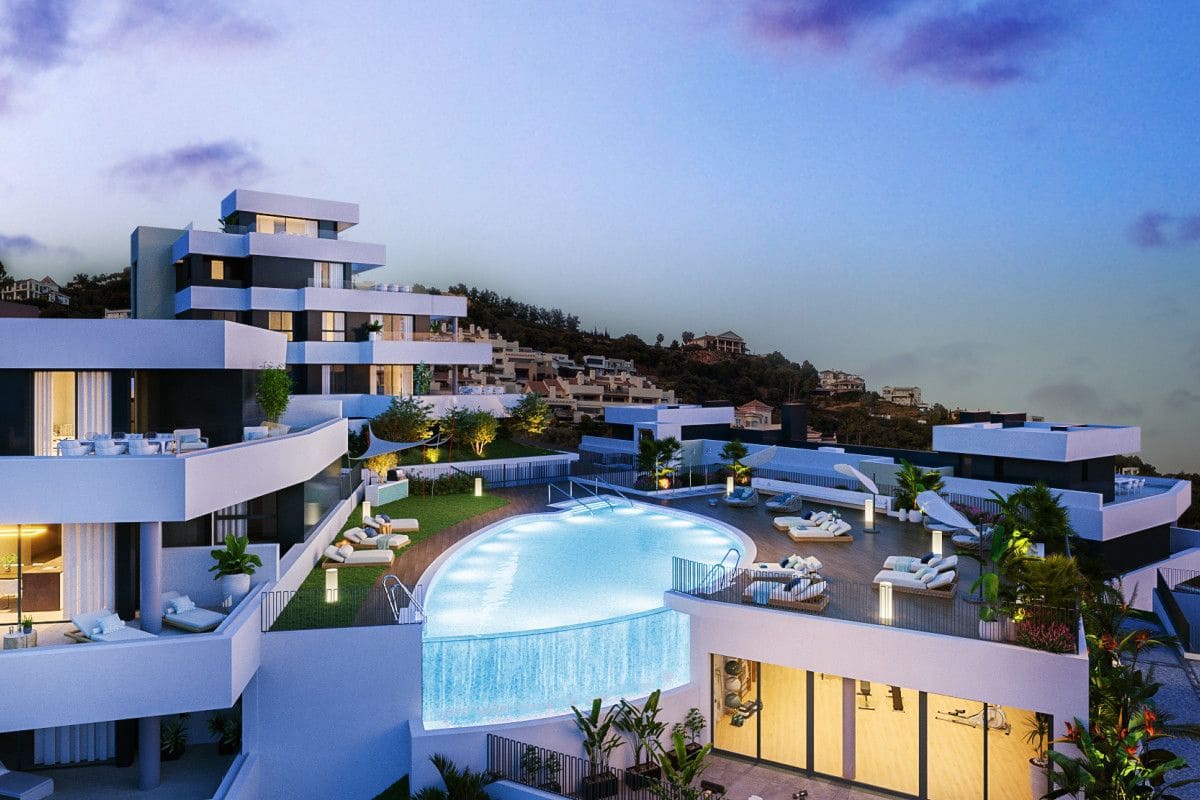 3 sovrum Lägenhet till salu i Marbella med pool - 679 000 € (Ref: 9543758)