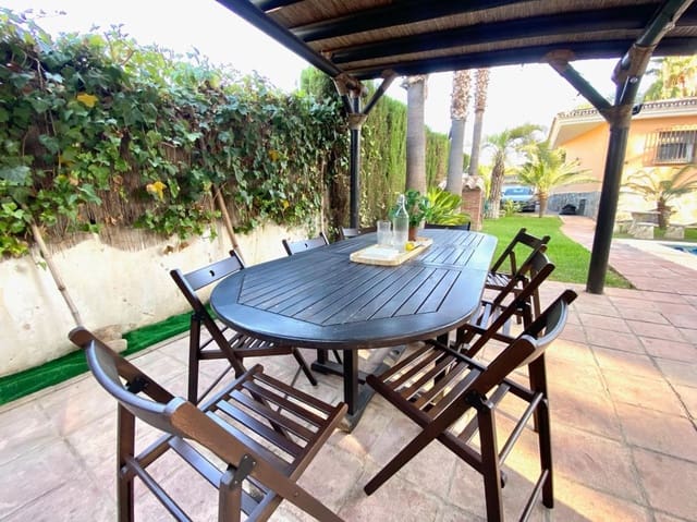 5 bedroom Villa for rent in Pinos de Alhaurin, Alhaurín de la Torre with pool garage - € 2,900 (Ref: 9561912)