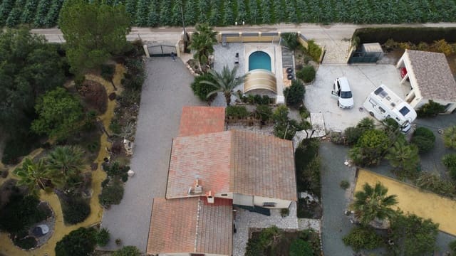 4 makuuhuone Huvila myytävänä paikassa Lorca mukana uima-altaan 
autotalli - 265 000 € (Ref: 8781834)