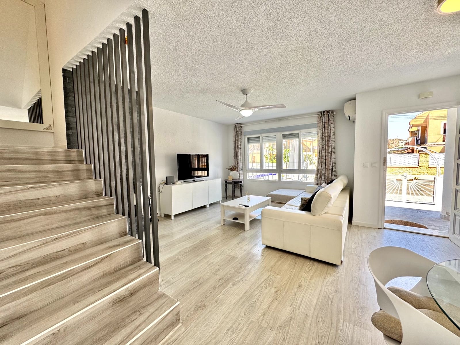 4 soverom Kjedet enebolig til salgs i Calabardina med svømmebasseng garasje - € 240 000 (Ref: 9107918)