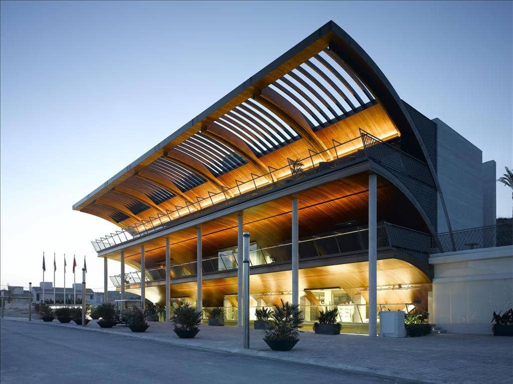 Radhus till salu i La Peraleja Golf Resort med pool garage - 298 000 € (Ref: 9142242)