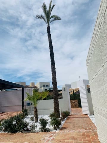 Radhus till salu i La Peraleja Golf Resort, Murcia stad med pool garage - 298 000 € (Ref: 9142242)