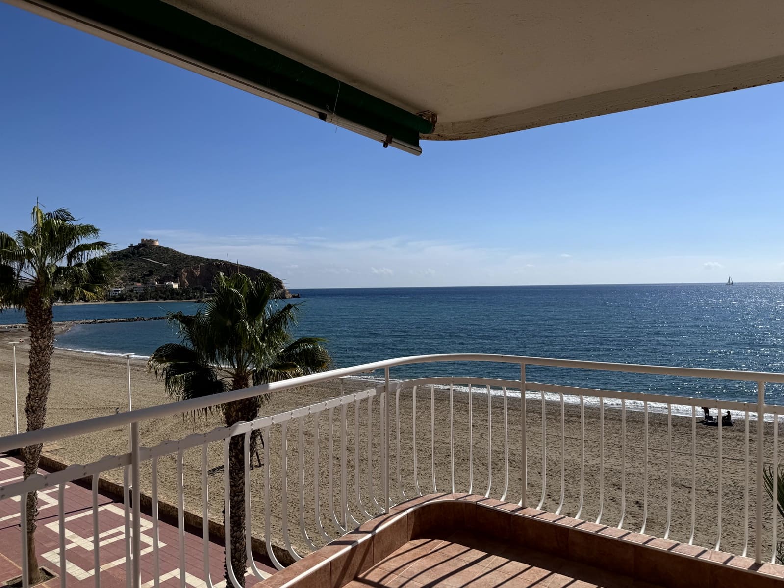 4 soveværelse Strandlejlighed til leje i Aguilas med garage - € 1.000 (Ref: 9319667)