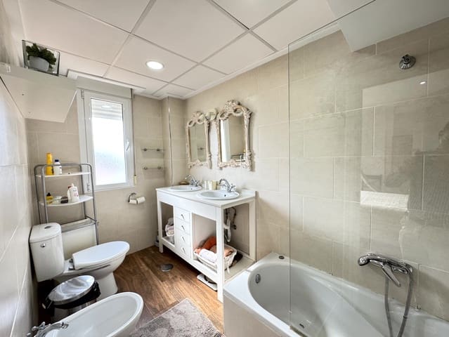 3 quarto Apartamento para arrendar em Delicias, Aguilas - 850 € (Ref: 9357591)