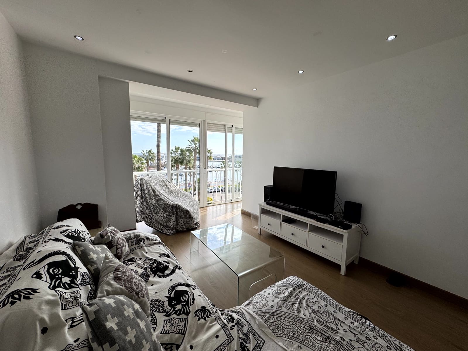 3 bedroom Apartment for rent in Aguilas - € 850 (Ref: 9357591)