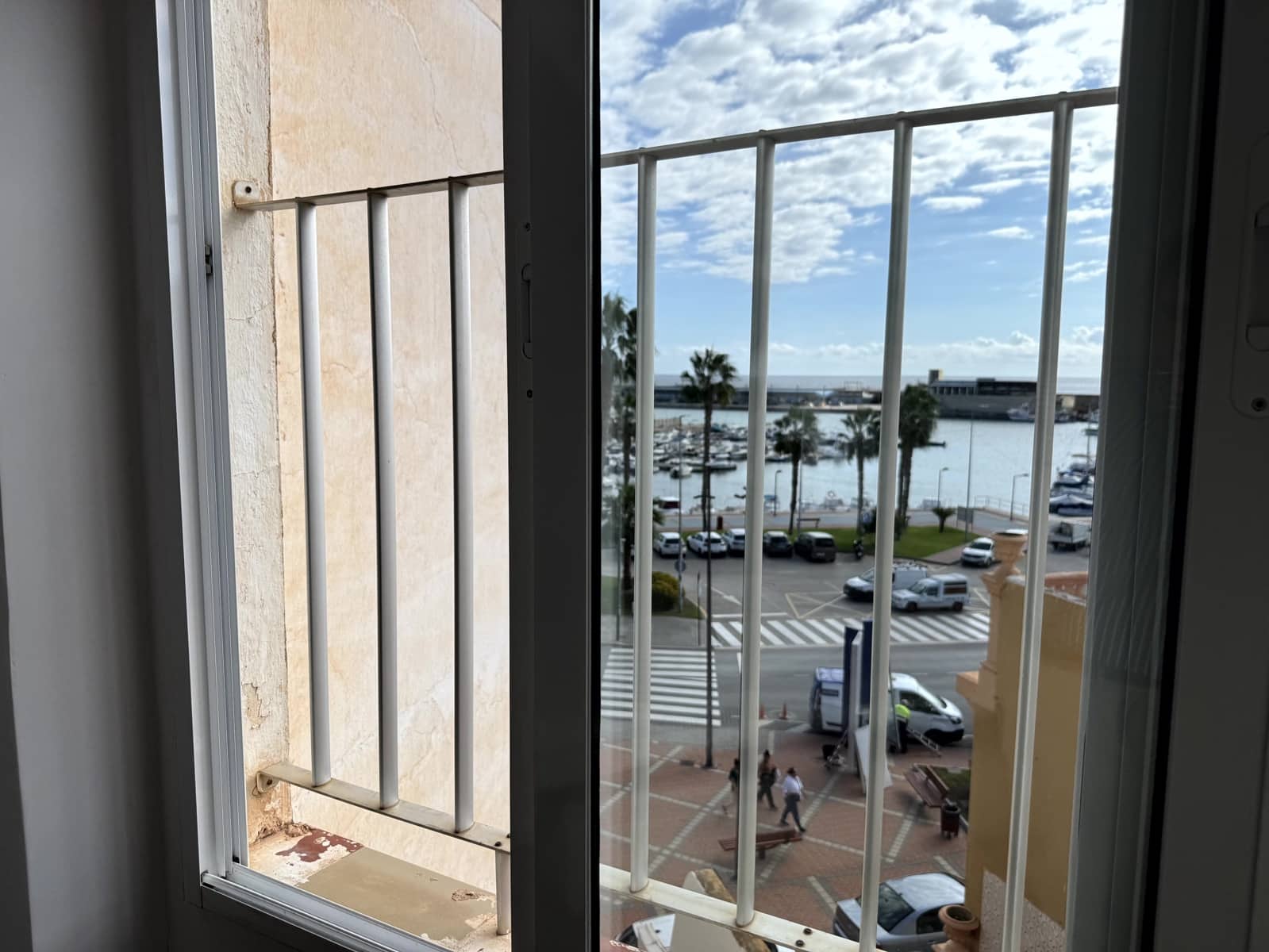 3 bedroom Apartment for rent in Aguilas - € 850 (Ref: 9357591)