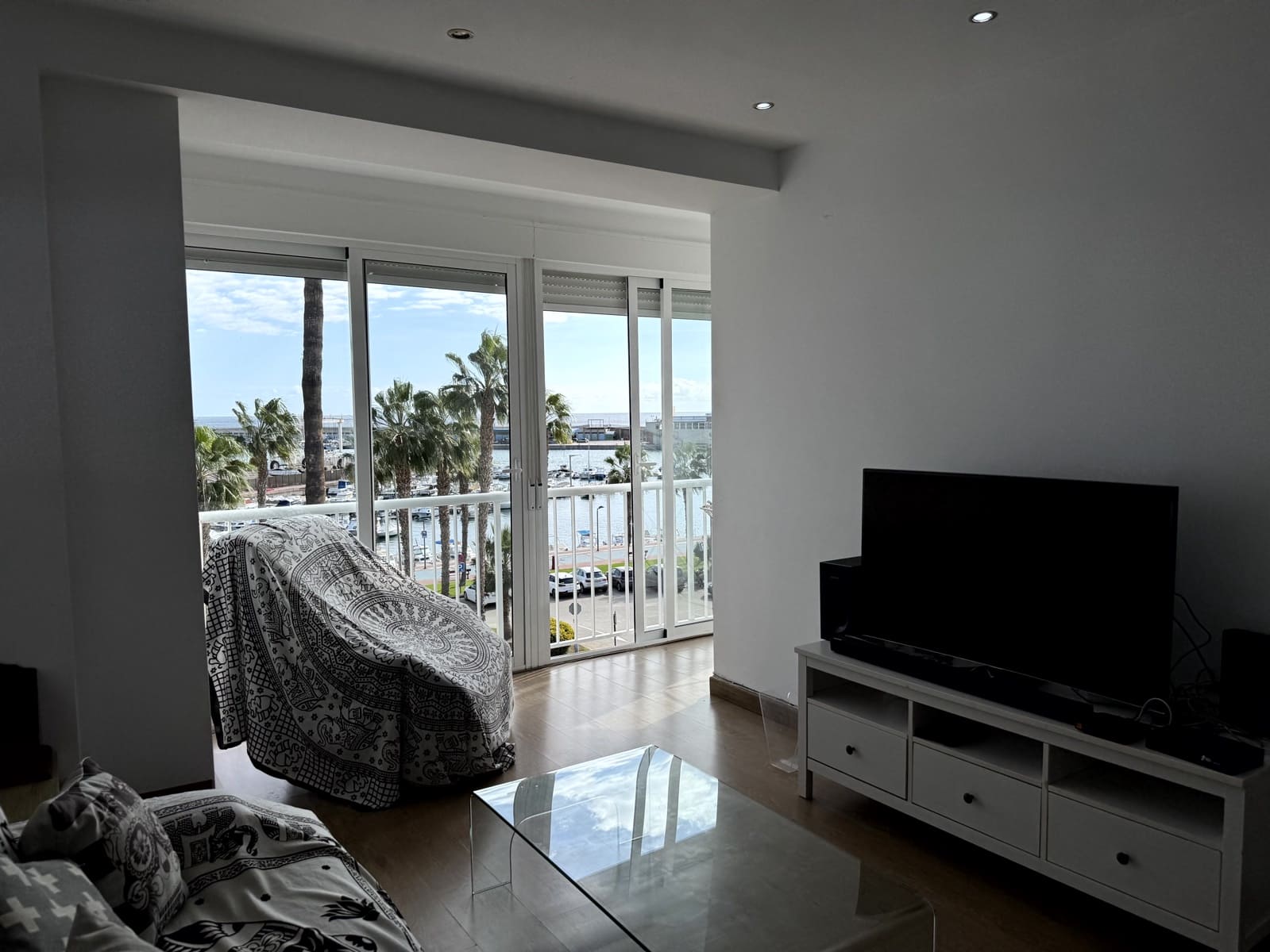 3 bedroom Apartment for rent in Aguilas - € 850 (Ref: 9357591)