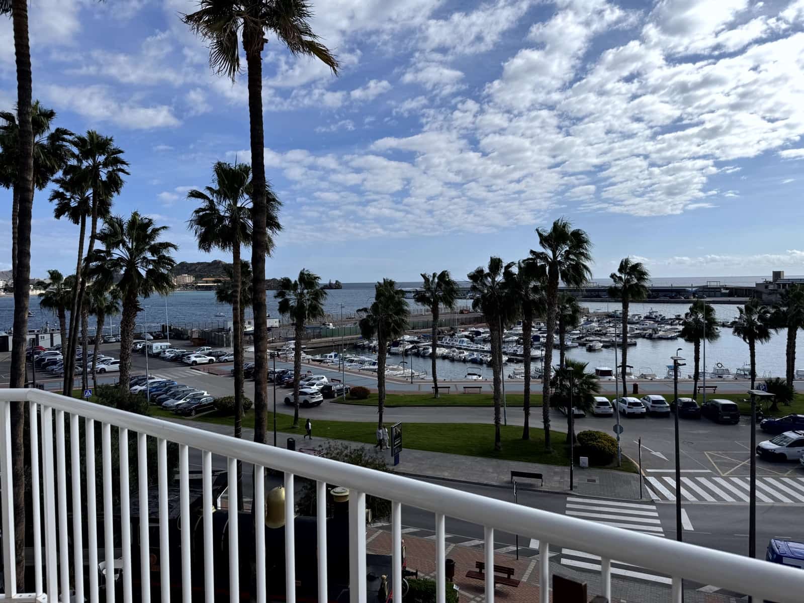 3 bedroom Apartment for rent in Aguilas - € 850 (Ref: 9357591)