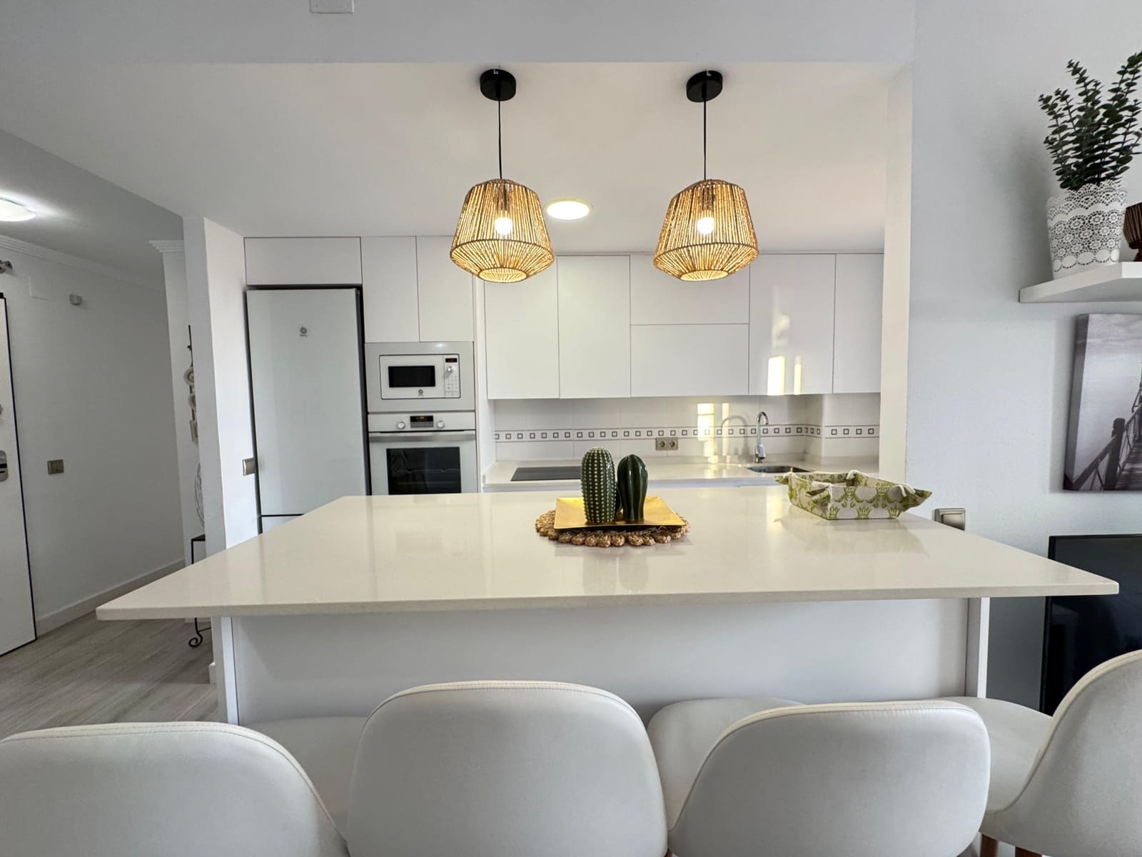 2 bedroom Beach Apartment for rent in El Pozo del Esparto with pool garage - € 850 (Ref: 9369178)