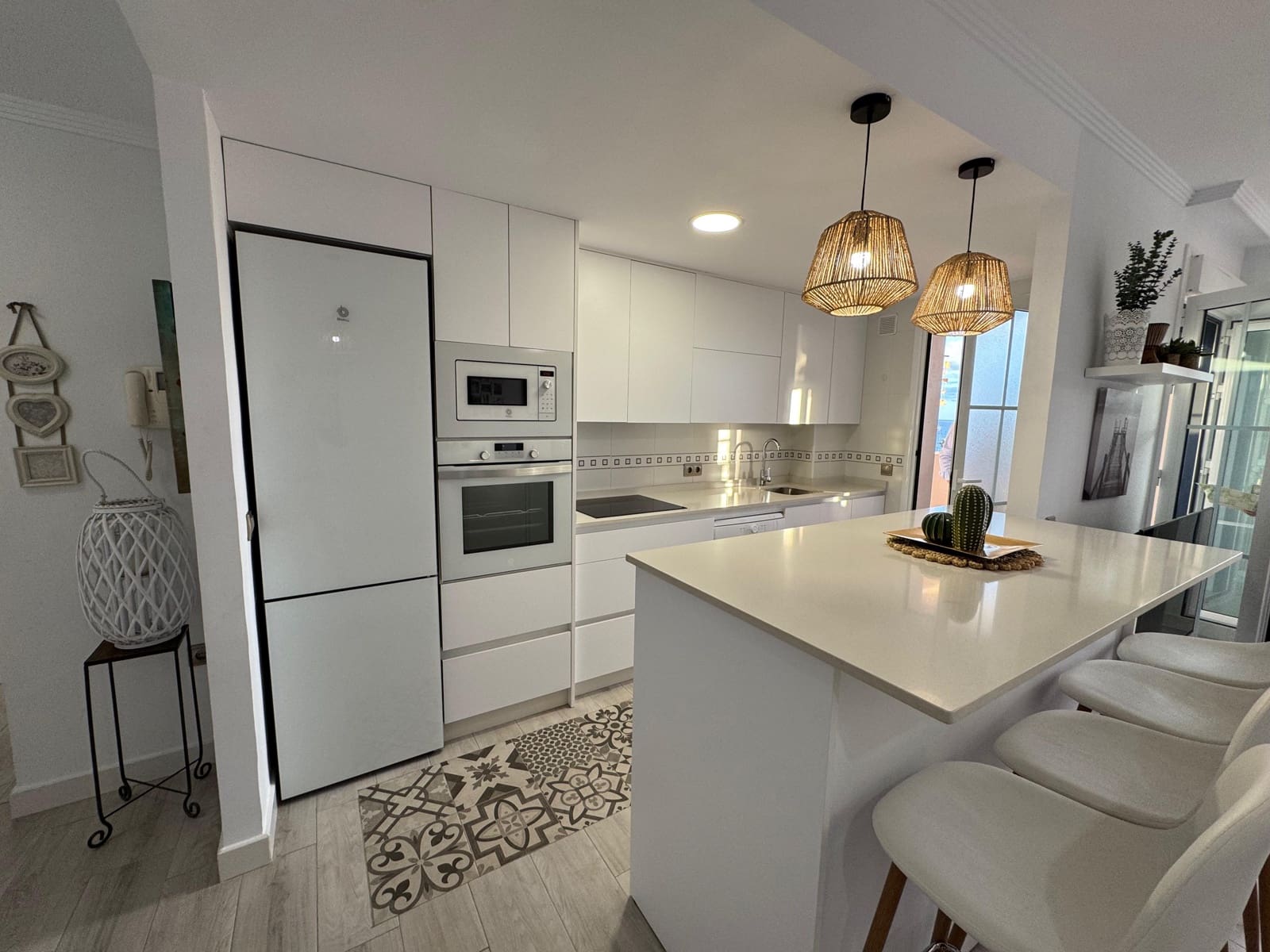 2 bedroom Beach Apartment for rent in El Pozo del Esparto with pool garage - € 850 (Ref: 9369178)