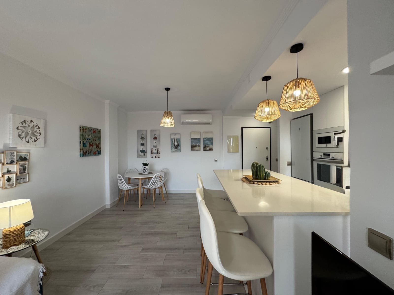 2 bedroom Beach Apartment for rent in El Pozo del Esparto with pool garage - € 850 (Ref: 9369178)