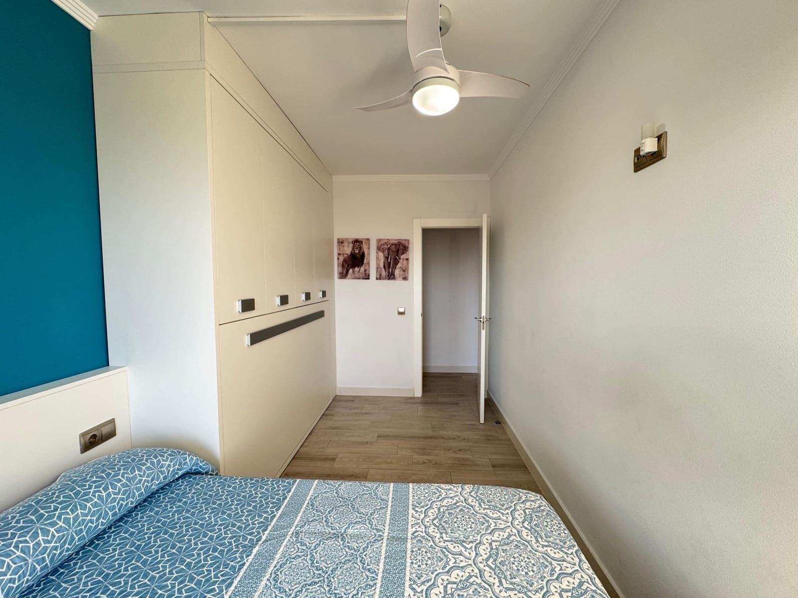 2 bedroom Beach Apartment for rent in El Pozo del Esparto with pool garage - € 850 (Ref: 9369178)