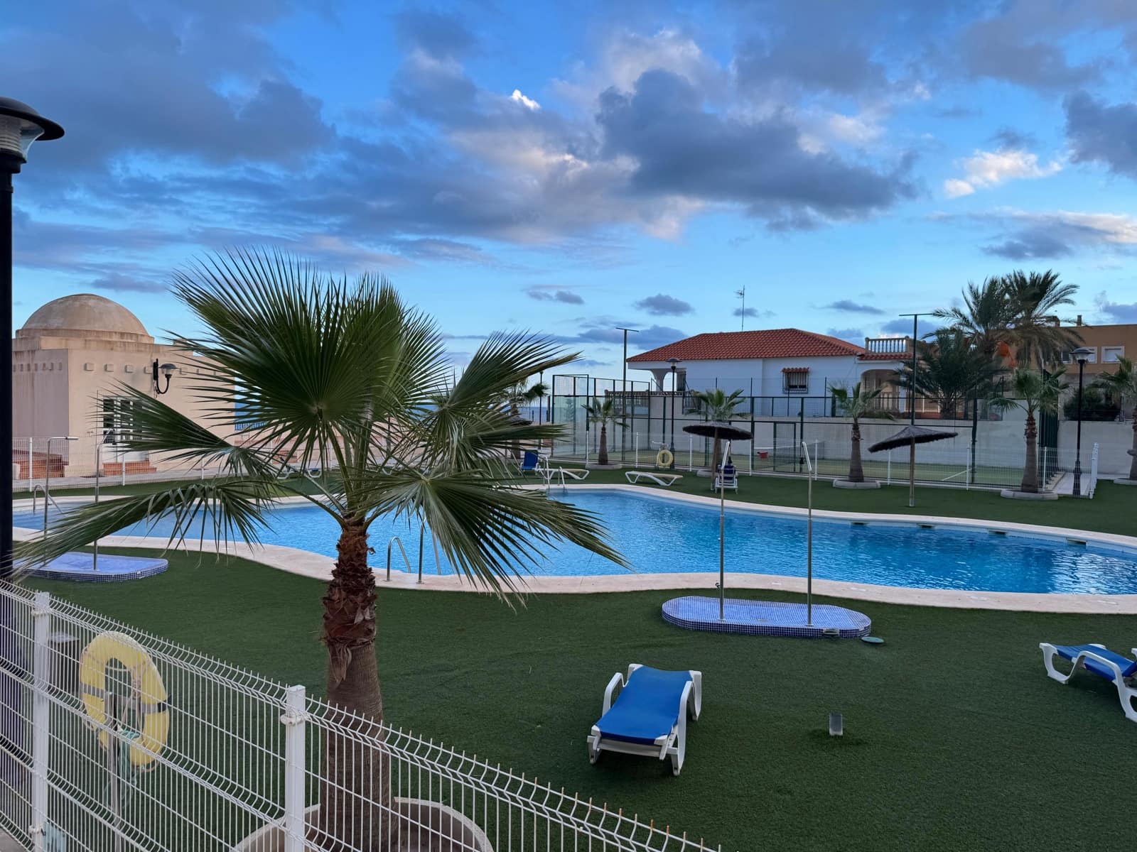 2 bedroom Beach Apartment for rent in El Pozo del Esparto with pool garage - € 850 (Ref: 9369178)