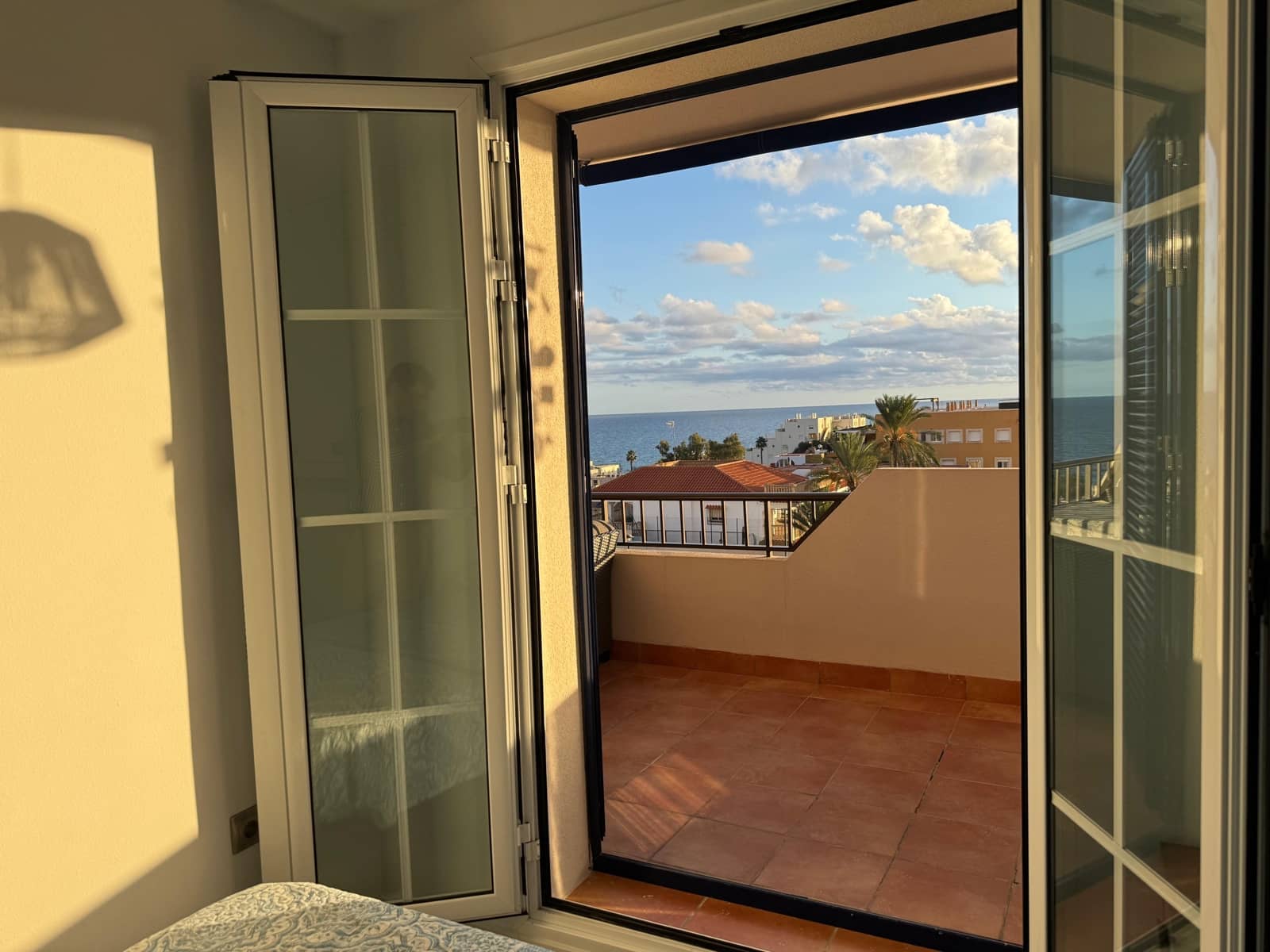 2 bedroom Beach Apartment for rent in El Pozo del Esparto with pool garage - € 850 (Ref: 9369178)