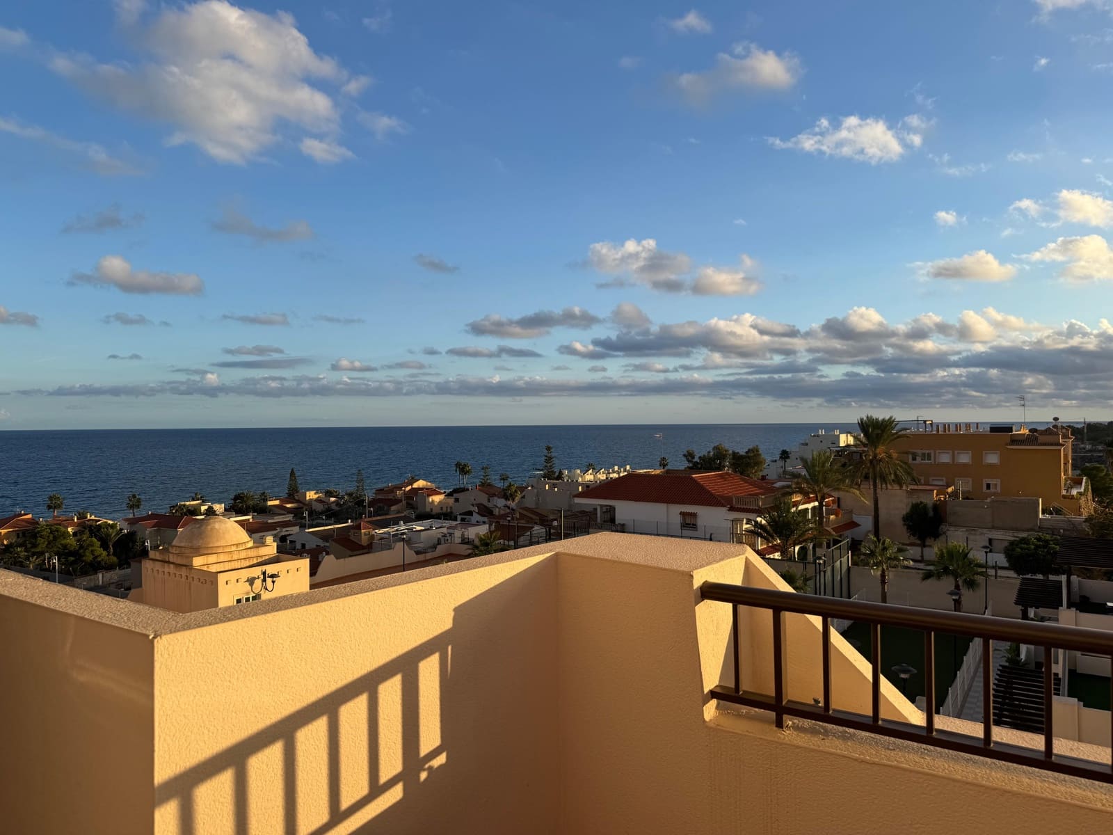 2 bedroom Beach Apartment for rent in El Pozo del Esparto with pool garage - € 850 (Ref: 9369178)