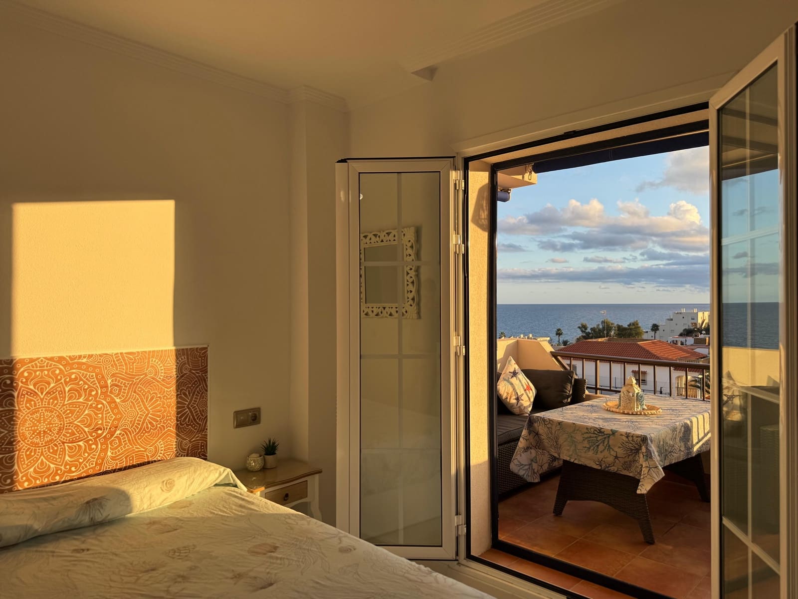 2 bedroom Beach Apartment for rent in El Pozo del Esparto with pool garage - € 850 (Ref: 9369178)