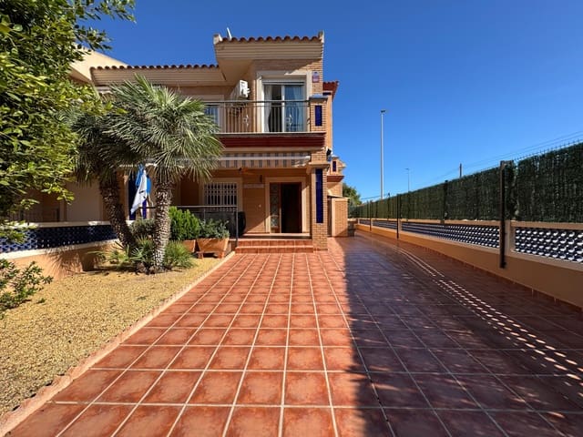 4 makuuhuone Paritalo myytävänä paikassa Calabardina, Aguilas mukana uima-altaan 
autotalli - 250 000 € (Ref: 9411293)