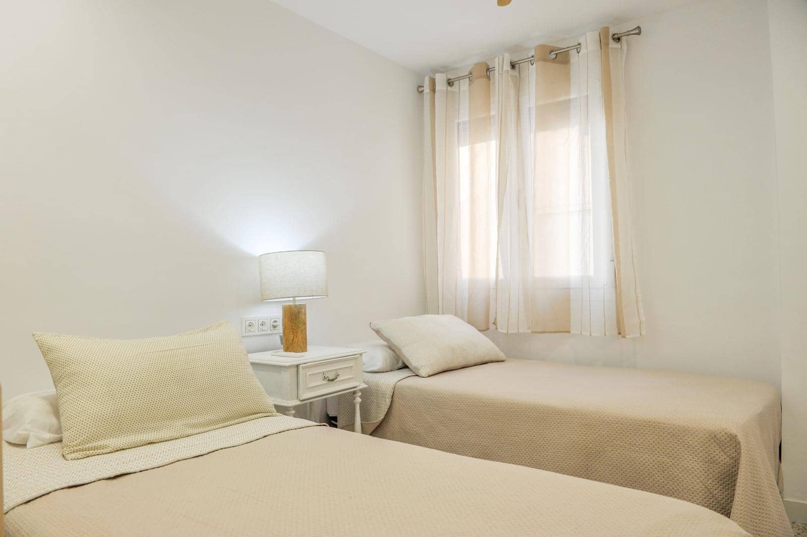 3 soveværelse Strandlejlighed til leje i San Juan de los Terreros - € 1.500 (Ref: 9449250)