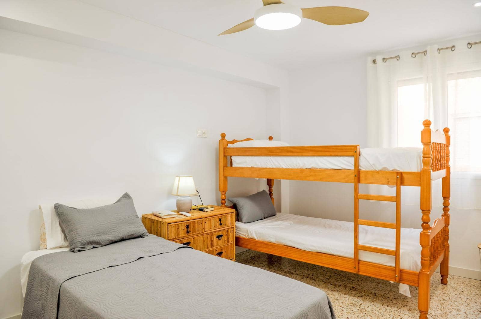 3 soveværelse Strandlejlighed til leje i San Juan de los Terreros - € 1.500 (Ref: 9449250)