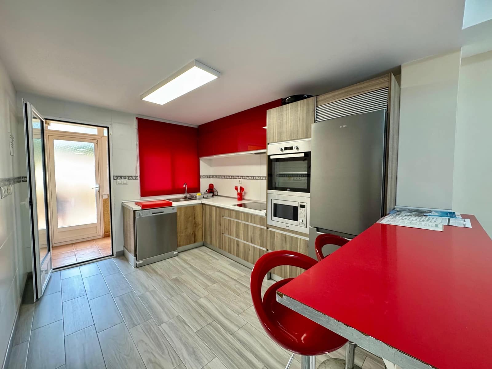 4 makuuhuone Rivitalo myytävänä paikassa Calabardina mukana uima-altaan 
autotalli - 260 000 € (Ref: 9471488)