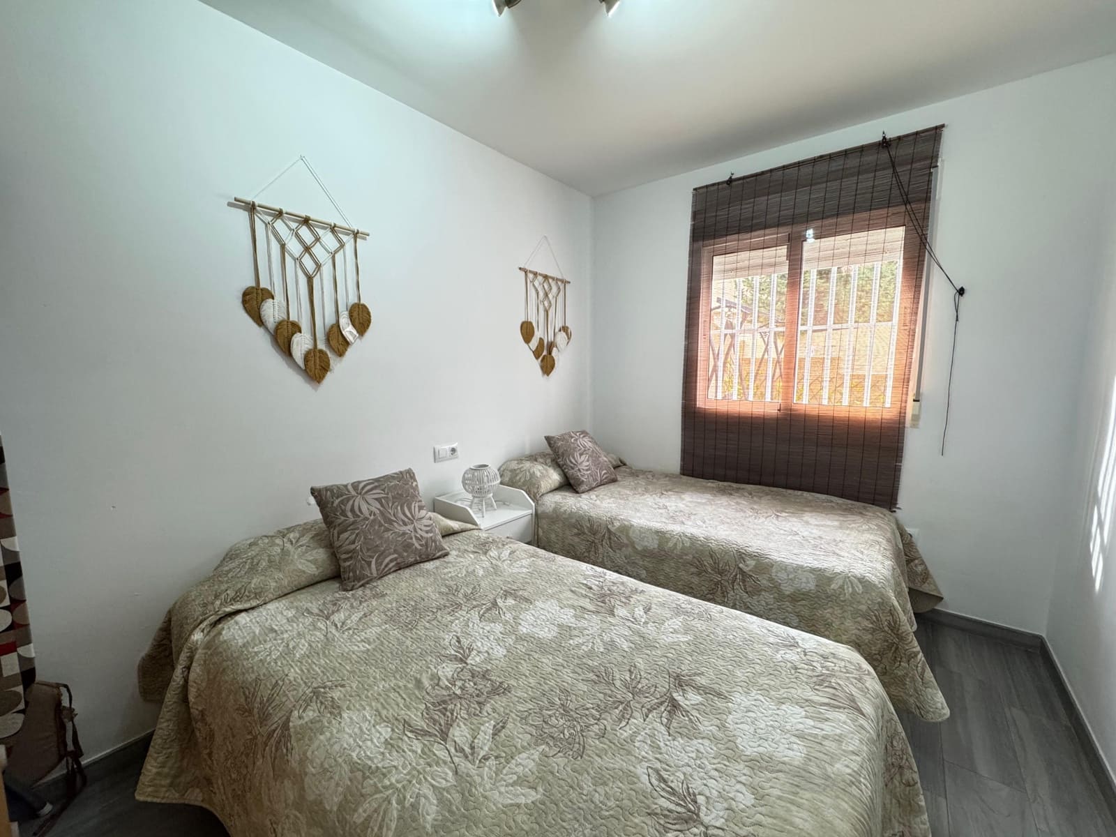 4 makuuhuone Rivitalo myytävänä paikassa Calabardina mukana uima-altaan 
autotalli - 260 000 € (Ref: 9471488)