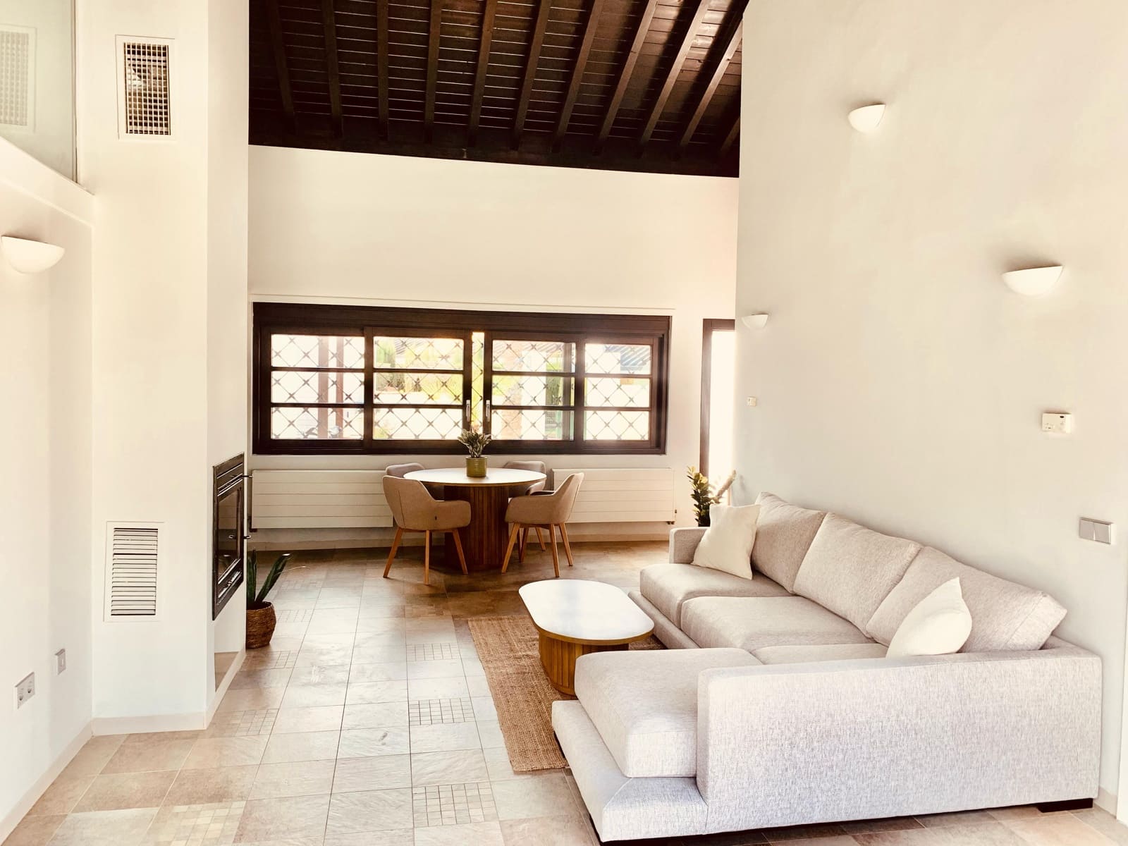 Villa for sale in La Peraleja Golf Resort with pool garage - € 298,000 (Ref: 9500713)