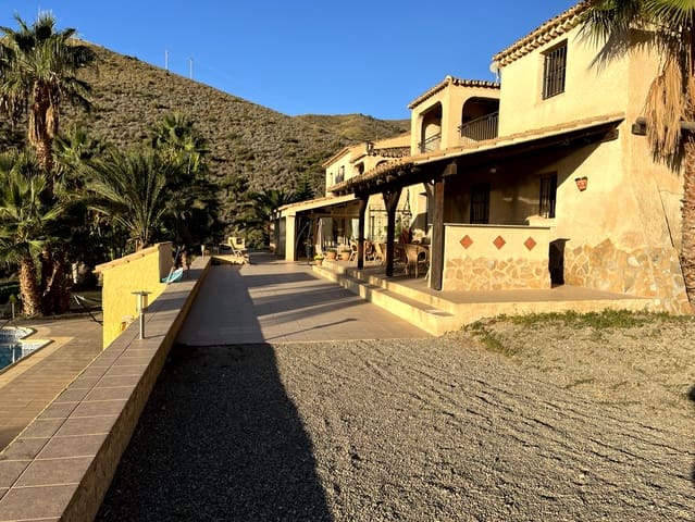 11 sypialnia Finka/Dom wiejski na sprzedaż w Los Collados - Los Geraneos, Aguilas z basenem garażem - 790 000 € (Ref: 9503362)