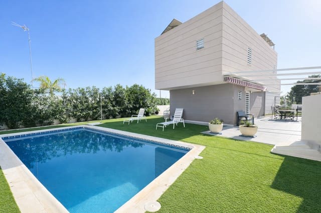 4 soveværelse Villa til salg i Calarreona, Aguilas med swimmingpool garage - € 650.000 (Ref: 9747060)
