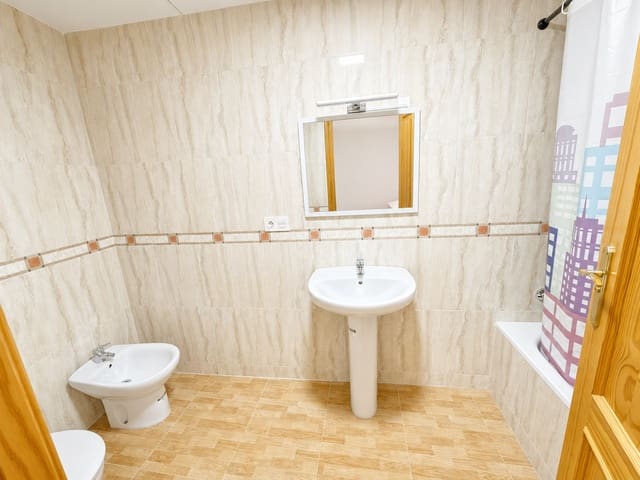 2 slaapkamer Appartement te koop in Casco Antiguo, Aguilas - € 121.000 (Ref: 9872059)