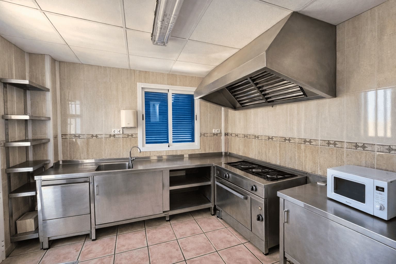 9 soveværelse Hotel til salg i Calabardina med garage - € 695.000 (Ref: 9921349)