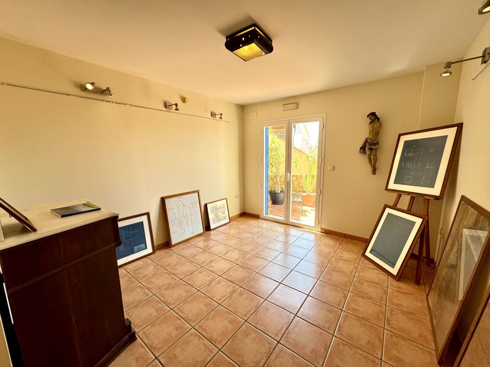 9 soveværelse Hotel til salg i Calabardina med garage - € 695.000 (Ref: 9921349)