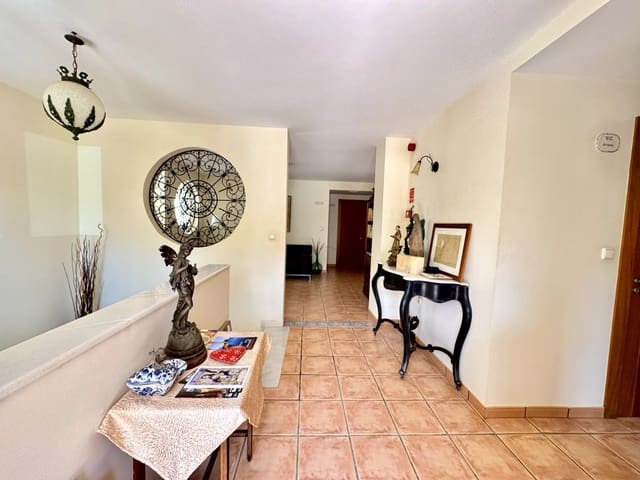 9 soveværelse Hotel til salg i Calabardina, Aguilas med garage - € 695.000 (Ref: 9921349)