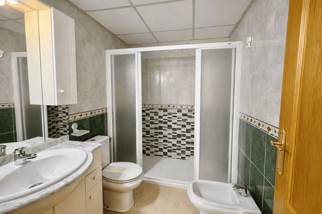 3 slaapkamer Appartement te koop in Casco Antiguo, Aguilas met garage - € 178.500 (Ref: 9921350)
