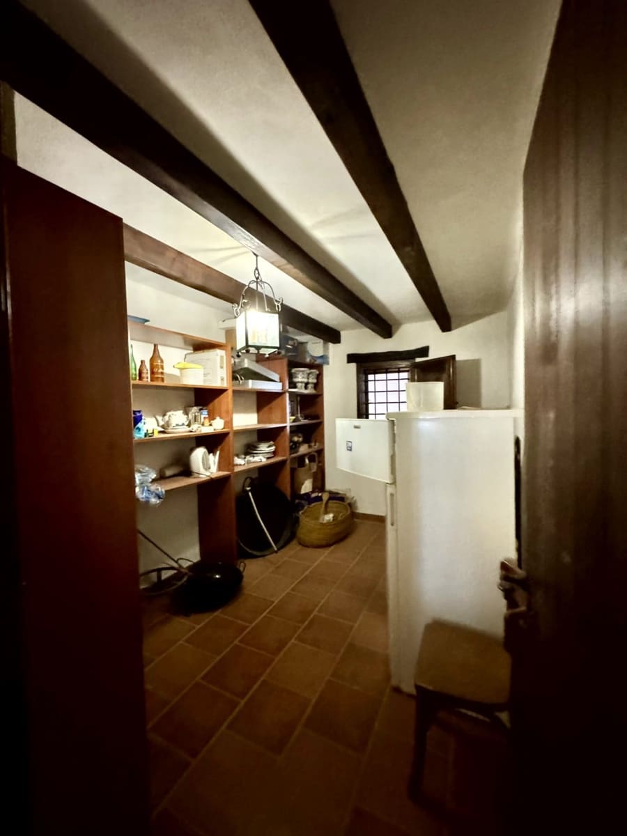 8 bedroom Finca/Country House for sale in Cordoba city with garage - € 850,000 (Ref: 9921351)