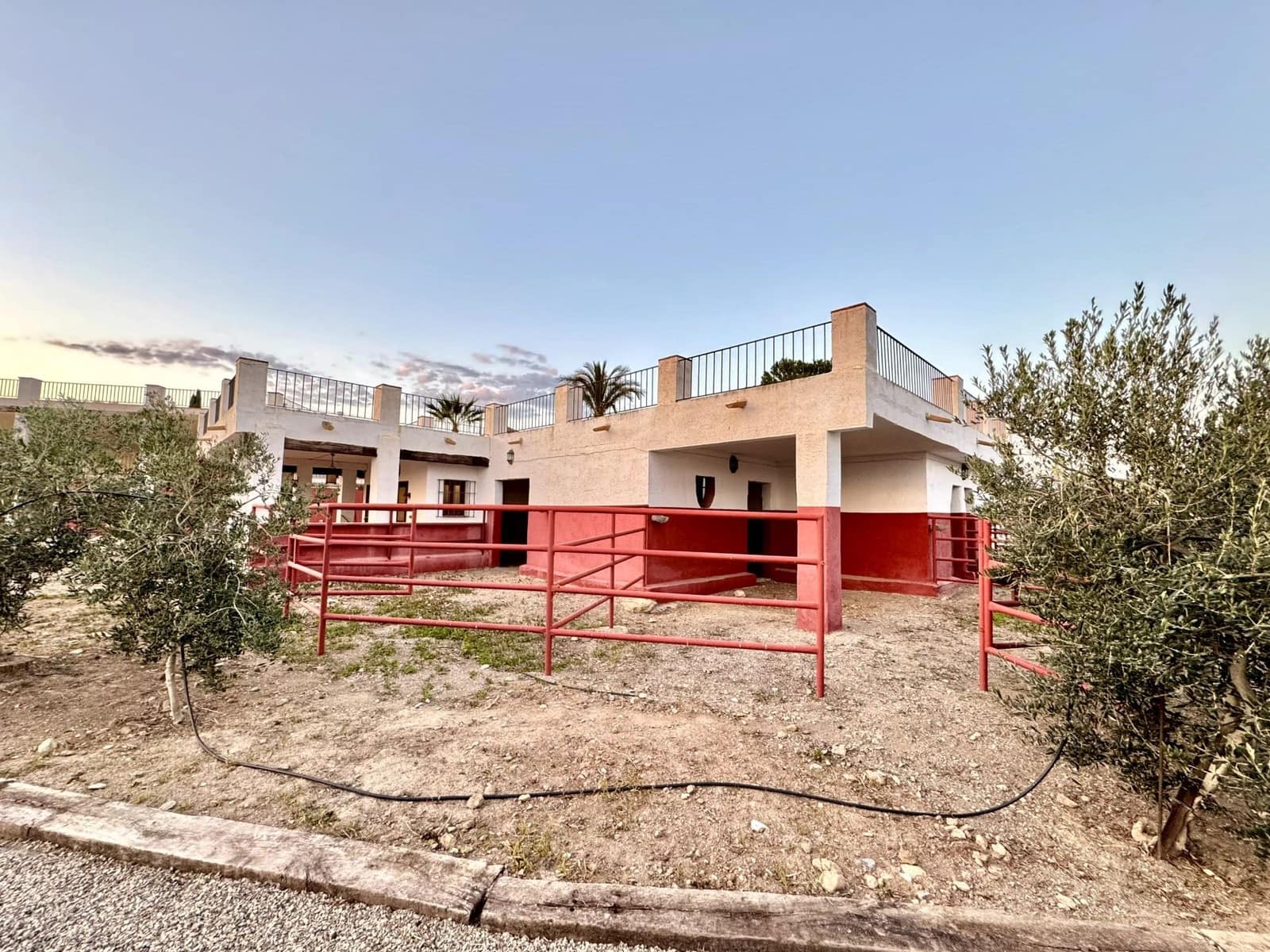 8 bedroom Finca/Country House for sale in Cordoba city with garage - € 850,000 (Ref: 9921351)