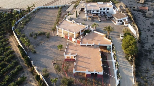 8 soveværelse Finca/Landehus til salg i El Rubial, Aguilas med garage - € 850.000 (Ref: 9921351)