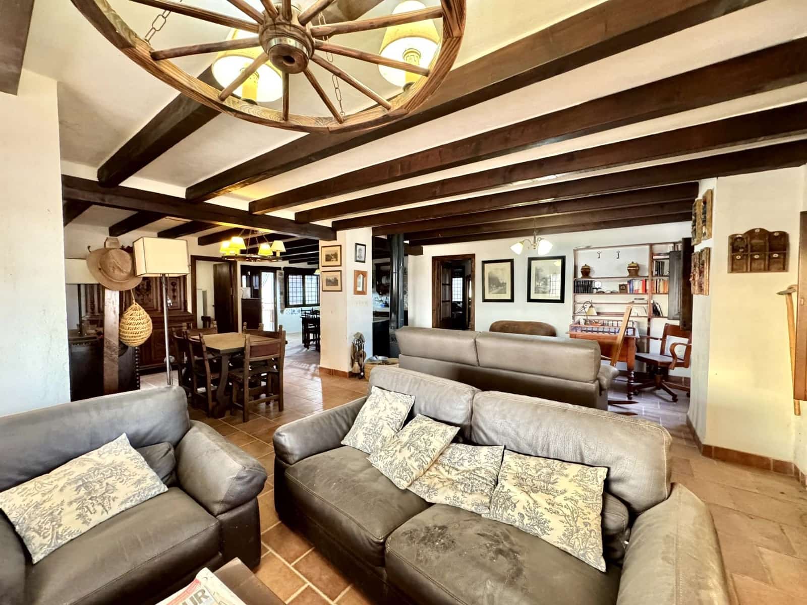 8 bedroom Finca/Country House for sale in Cordoba city with garage - € 850,000 (Ref: 9921351)